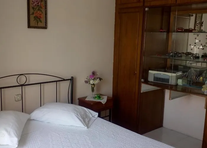 Vintage Seafront House Apartment