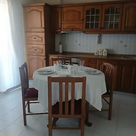 Vintage Seafront House Apartmán *